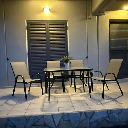 Tatil Evi Trifhouse - Village And Sea Escape